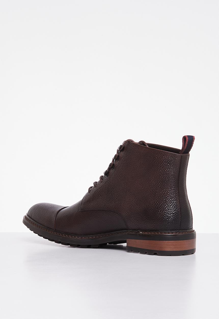 POLO - Pebbled lace up leather boot - brown