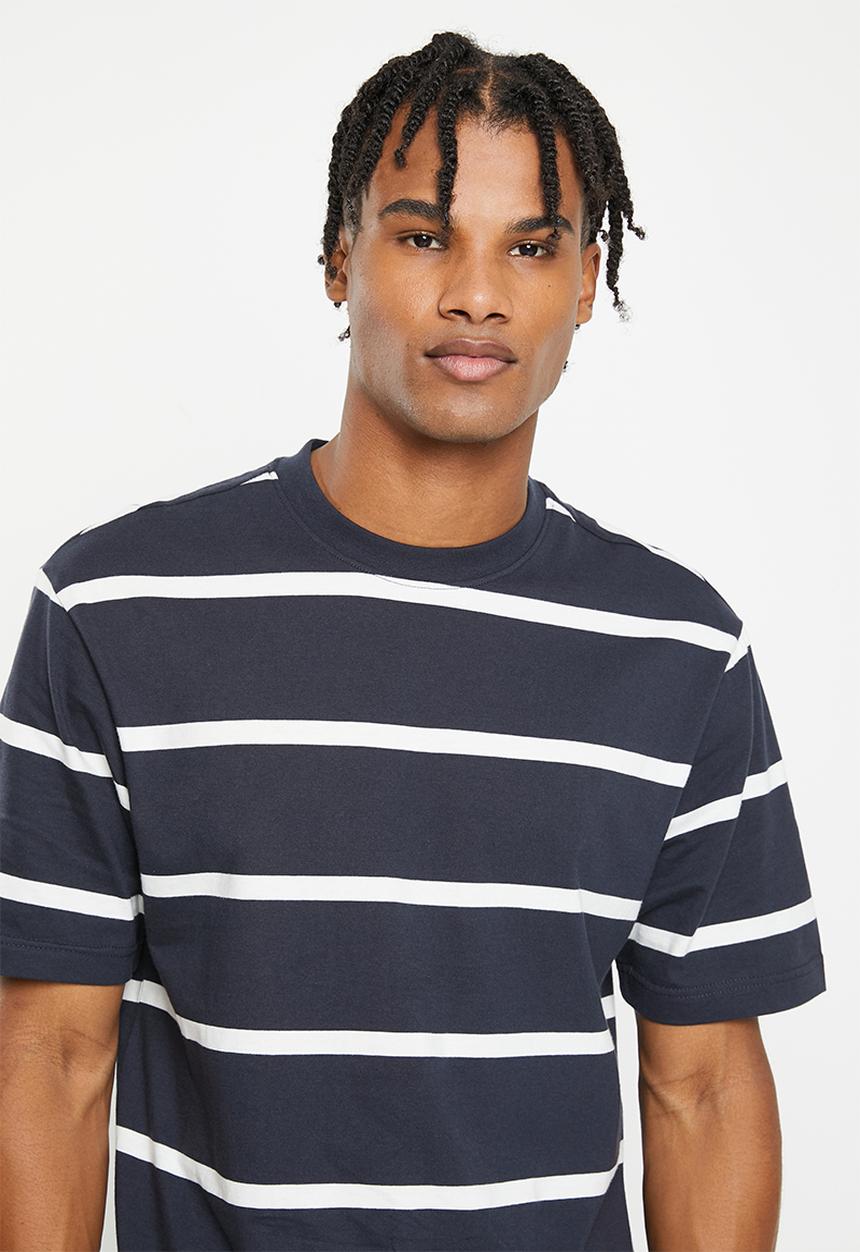 Only & Sons - Onsharry relaxed skate stripe short sleeve tee - navy