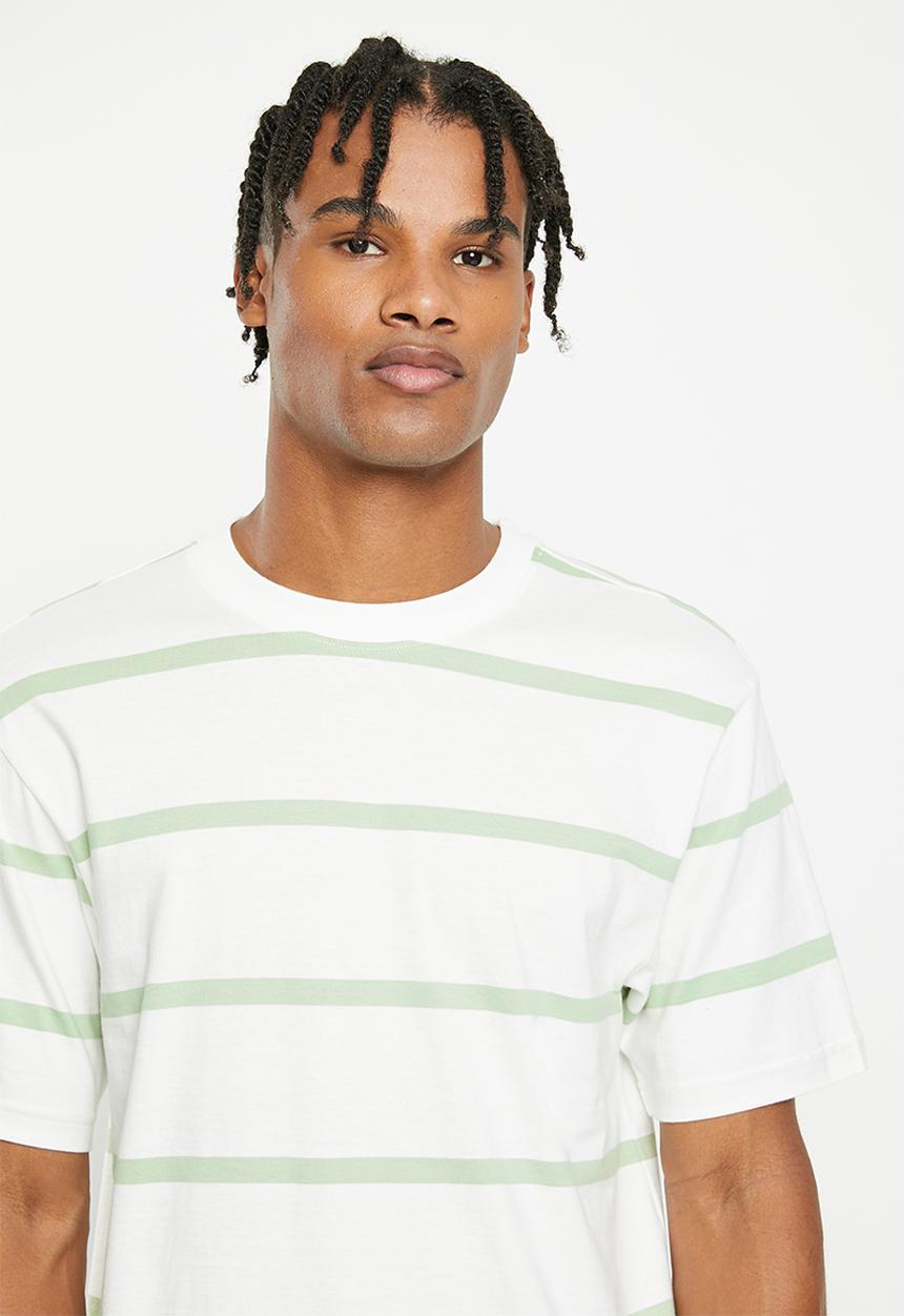 Only & Sons - Onsharry relaxed skate stripe short sleeve tee - white