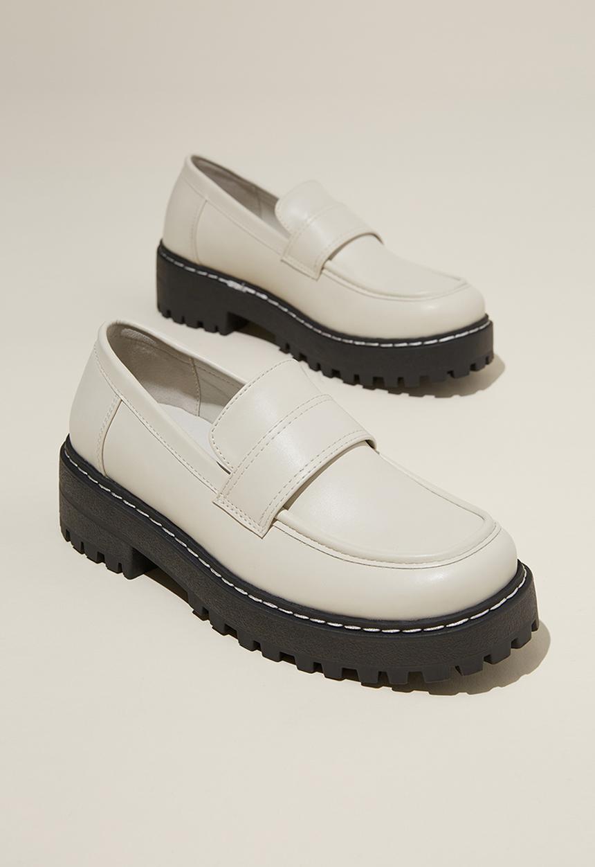 Cotton On - Lauren lug sole loafer - ecru 
