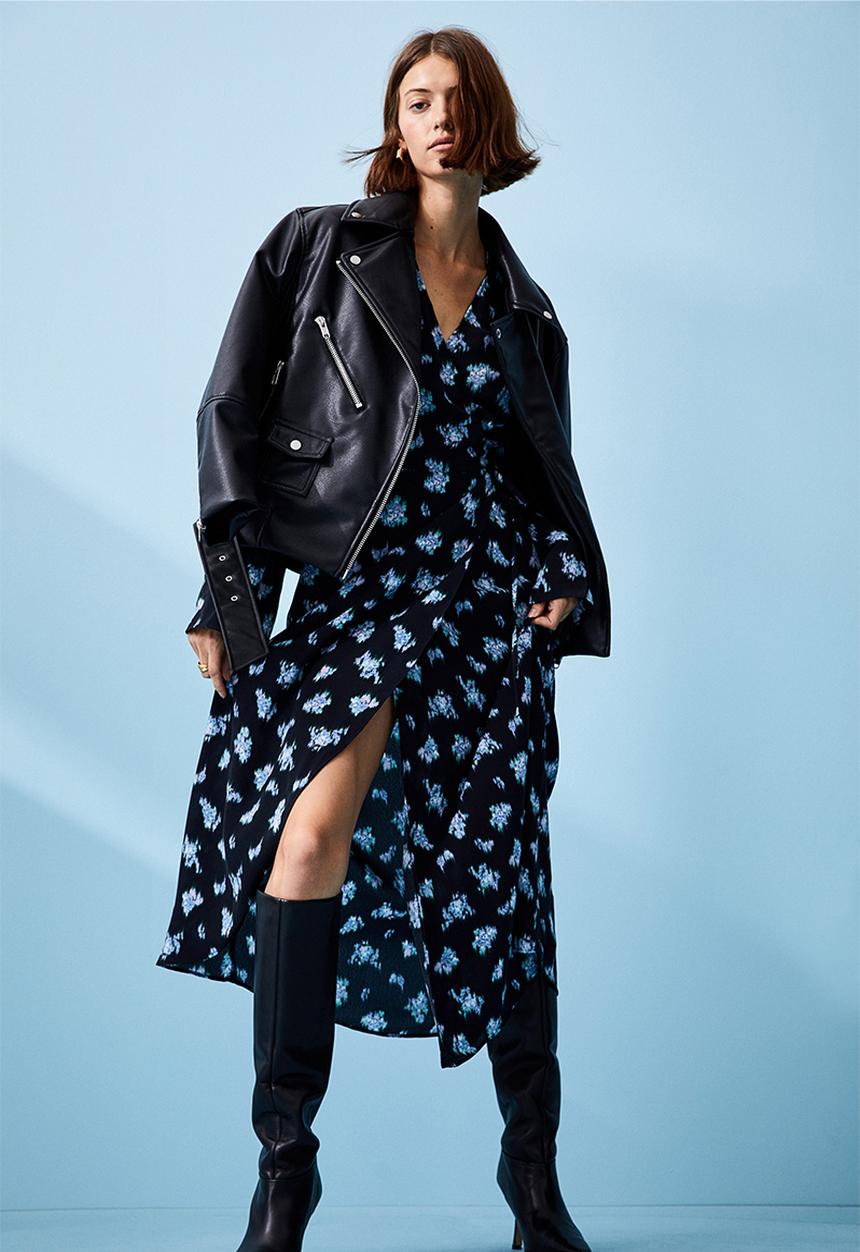 H&M - Crêpe wrap dress - navy/patterned