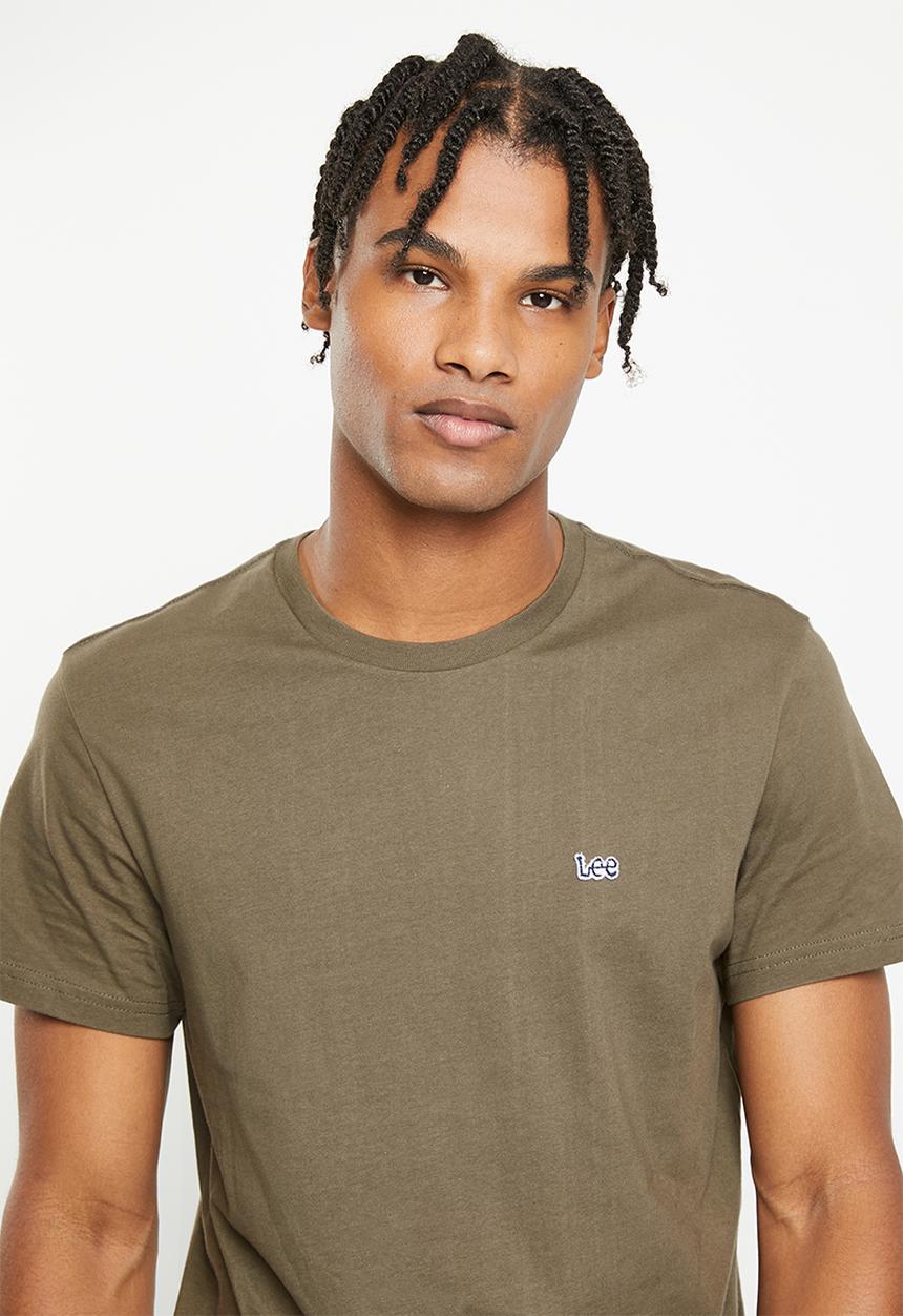 Lee  - Embroidered badge T - deep olive
