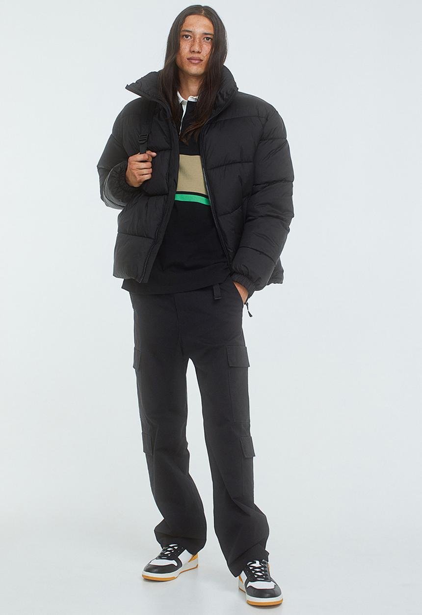 H&M - Loose fit cargo trousers - black