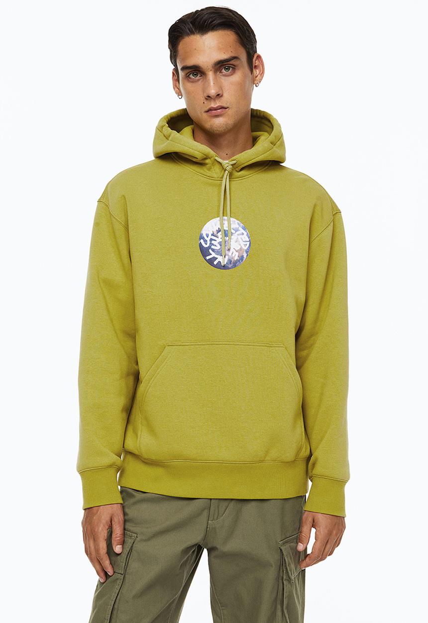 H&M - Relaxed fit printed hoodie - olive green/connected
