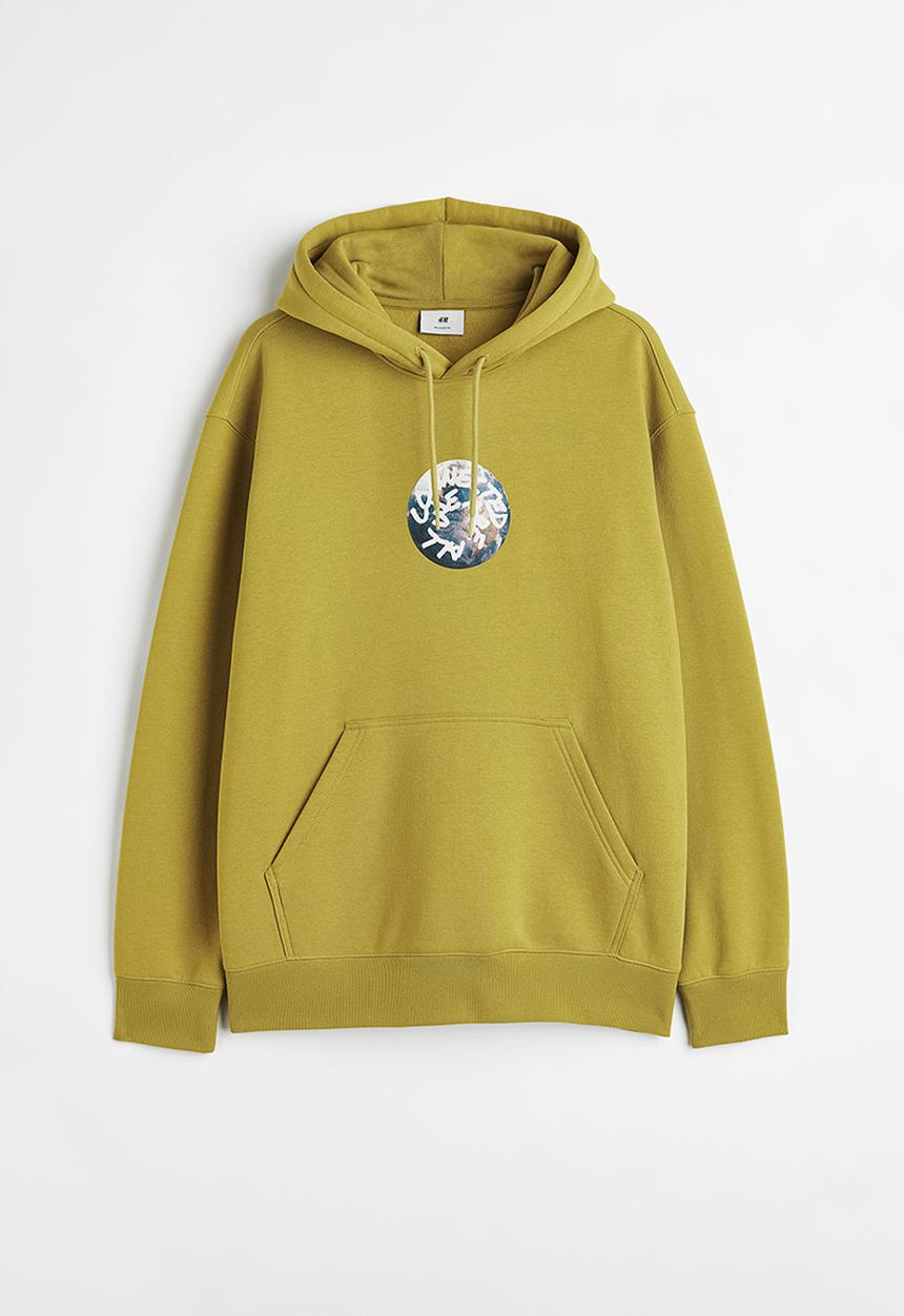 H&M - Relaxed fit printed hoodie - olive green/connected