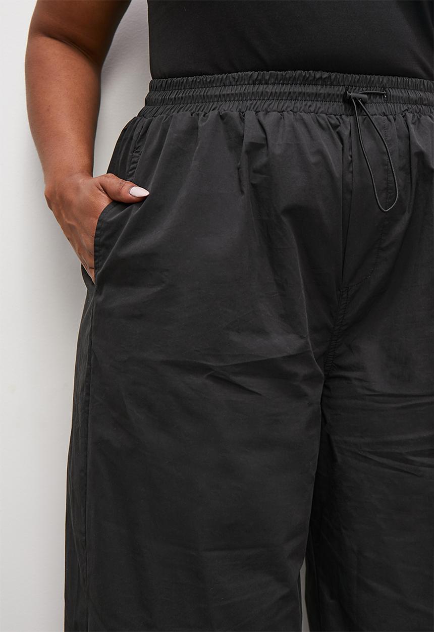 Blake - Parachute trouser - black