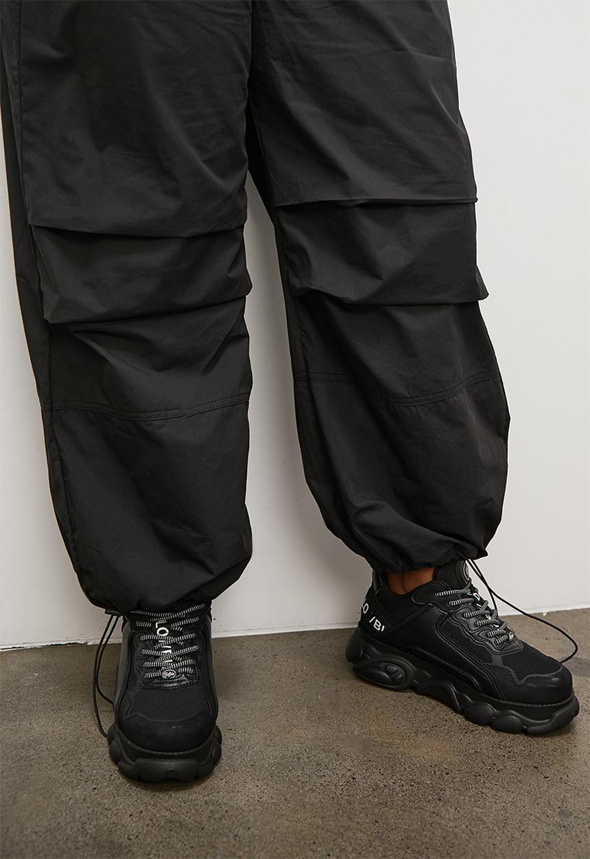 Blake - Parachute trouser - black