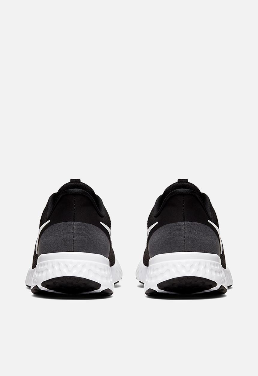 Nike - Revolution 5