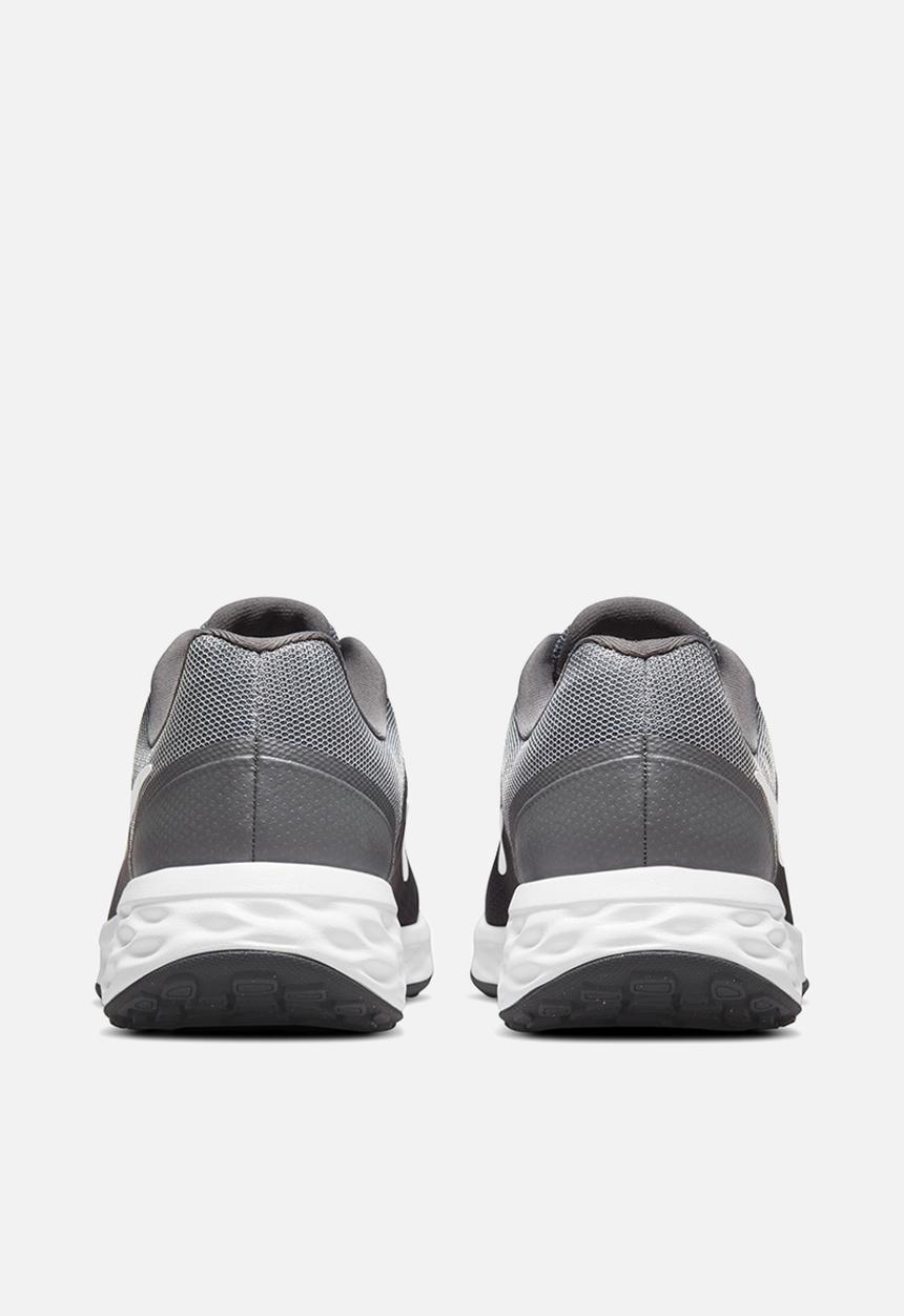 Nike - Revolution 6 next nature