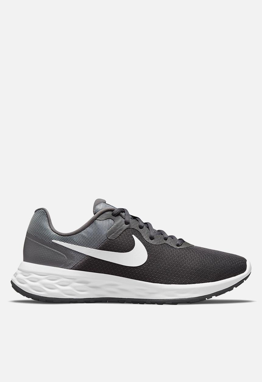 Nike - Revolution 6 next nature