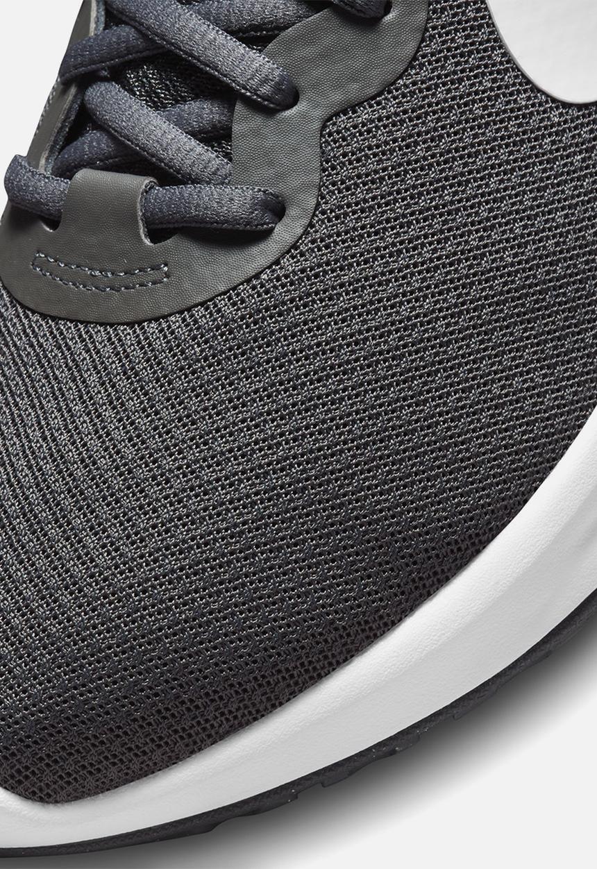 Nike - Revolution 6 next nature