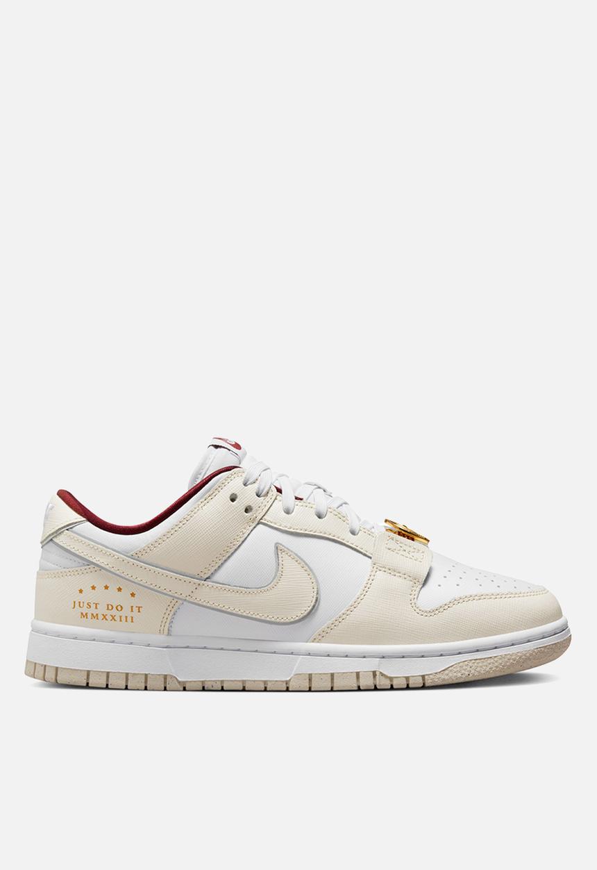 Nike - Dunk low SE