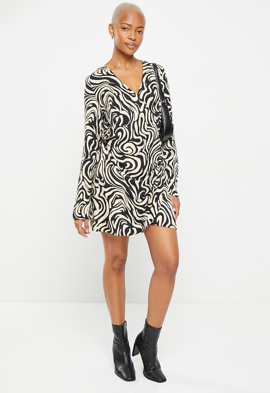 H&M - Gathered bodycon dress - black/white patterned