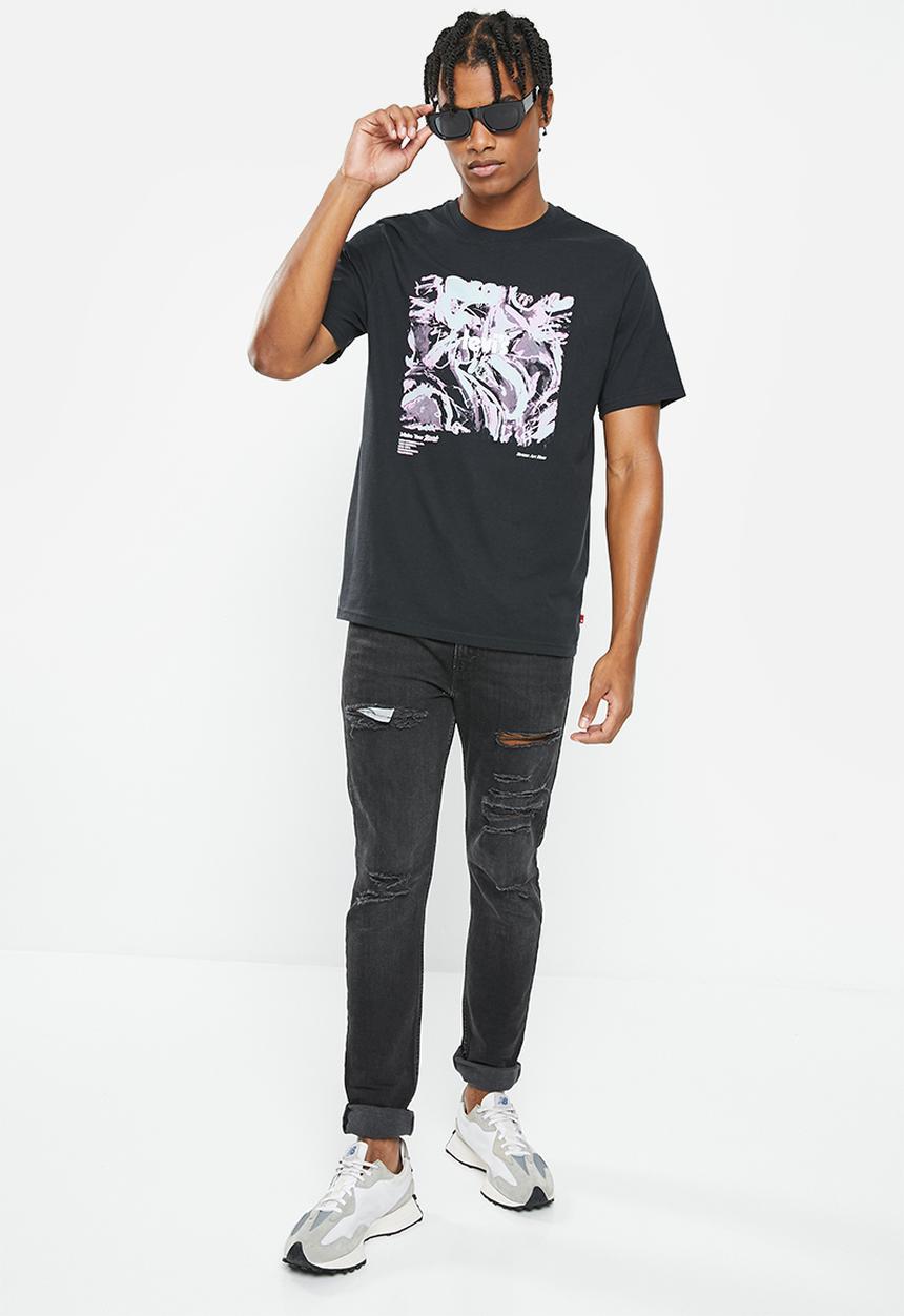 Levi’s® - Short sleeve relaxed fit tee strauss art haus cavi - black