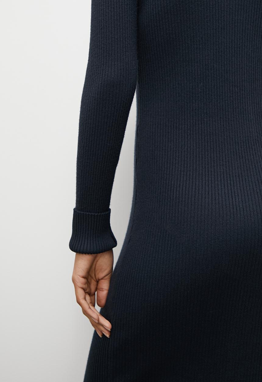 Superbalist - Button through midi knitwear dress - ink