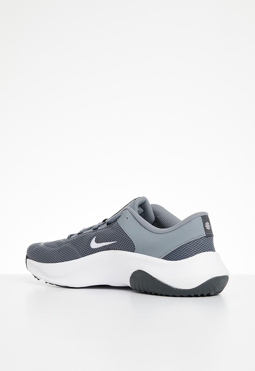 Nike - Legend essential 3 next nature
