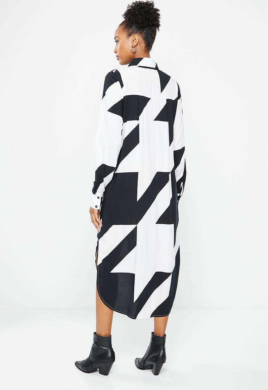 Me&B - Curved hem shirt dress  - black & white