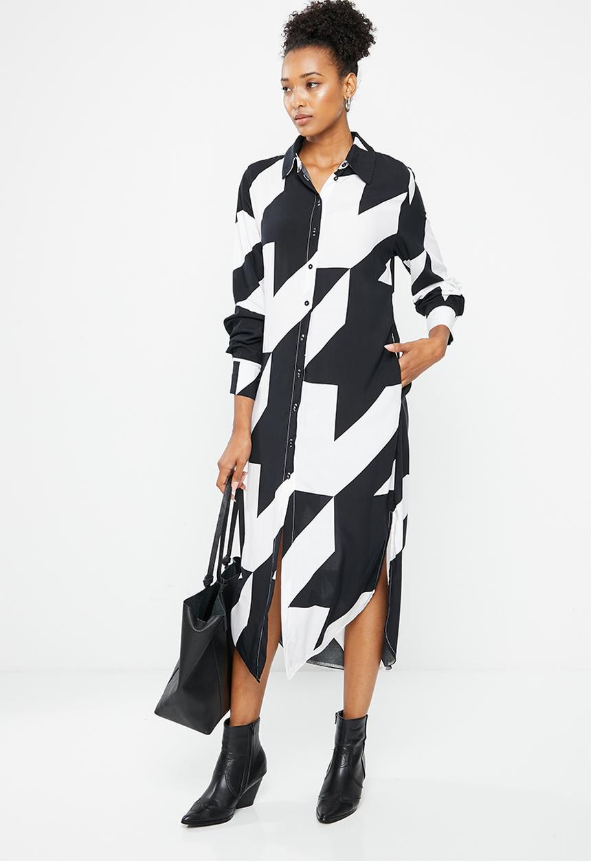 Me&B - Curved hem shirt dress  - black & white