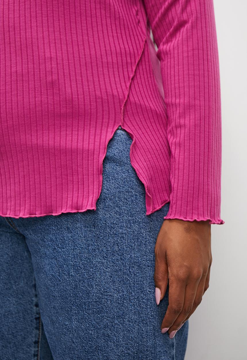 Superbalist - Exposed seam detail funnel neck - purple