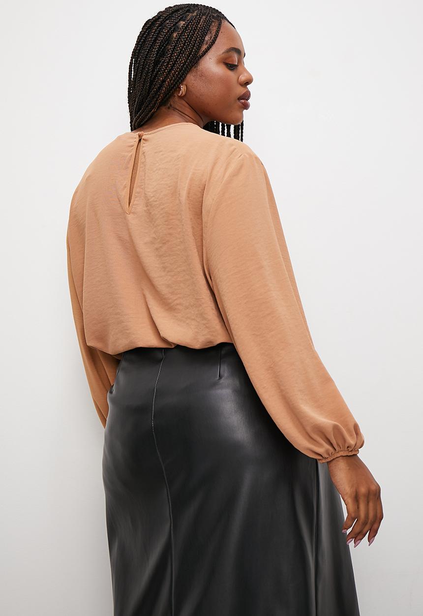Superbalist - Gathered crew neck shell - brown