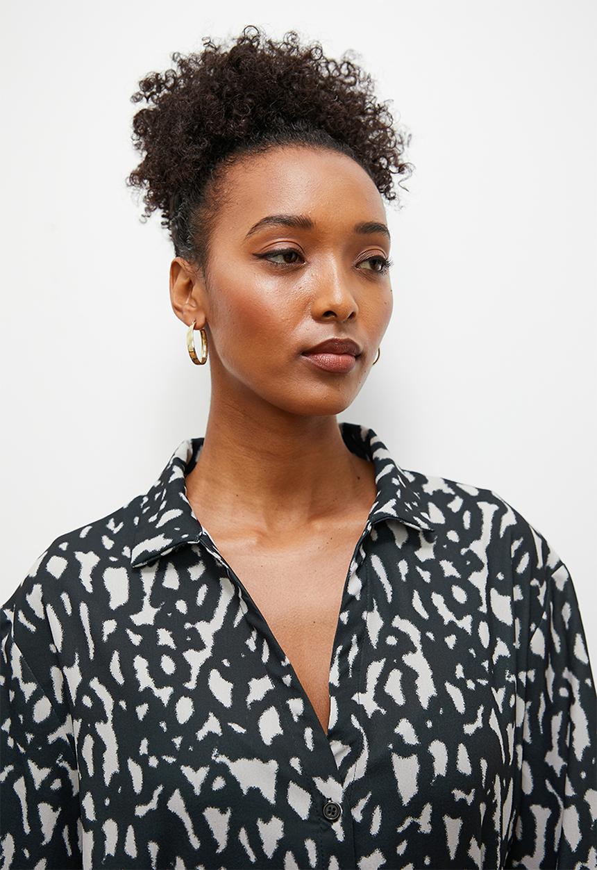edit - Shirt dress with lace up detail -black stone abstract