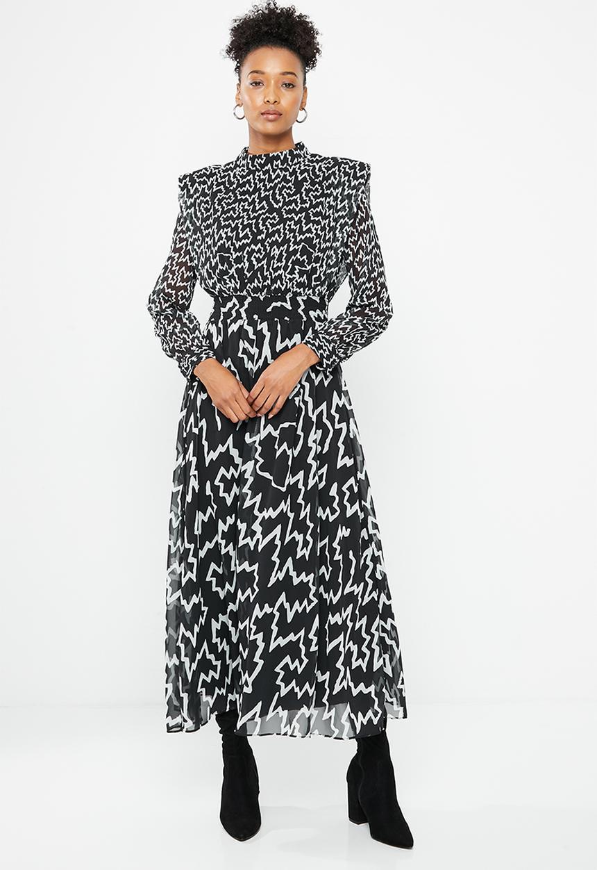 Trendyol - Patterned high neck flowy maxi dress - black