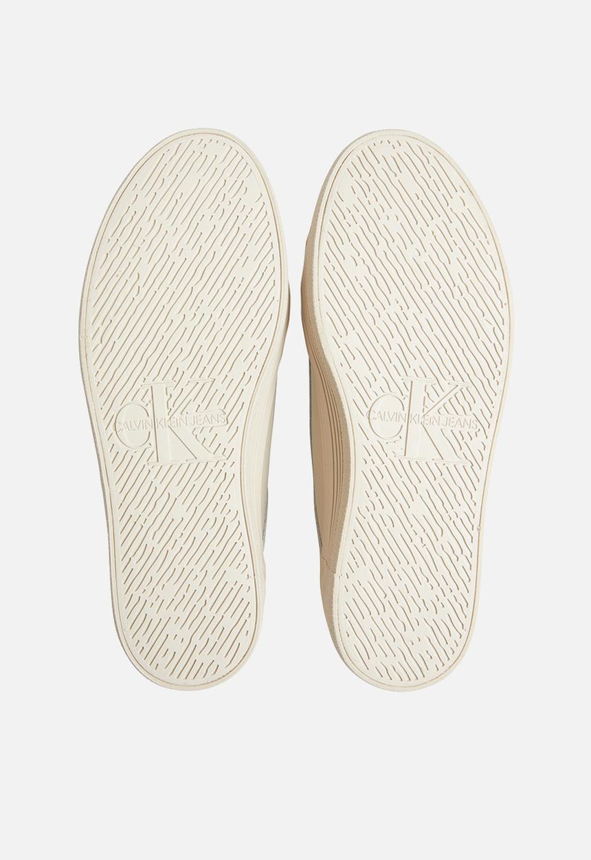 Calvin Klein - Vulc flatf low wrap around logo - eggshell