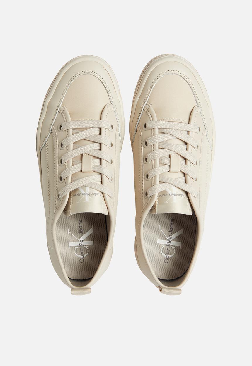 Calvin Klein - Vulc flatf low wrap around logo - eggshell