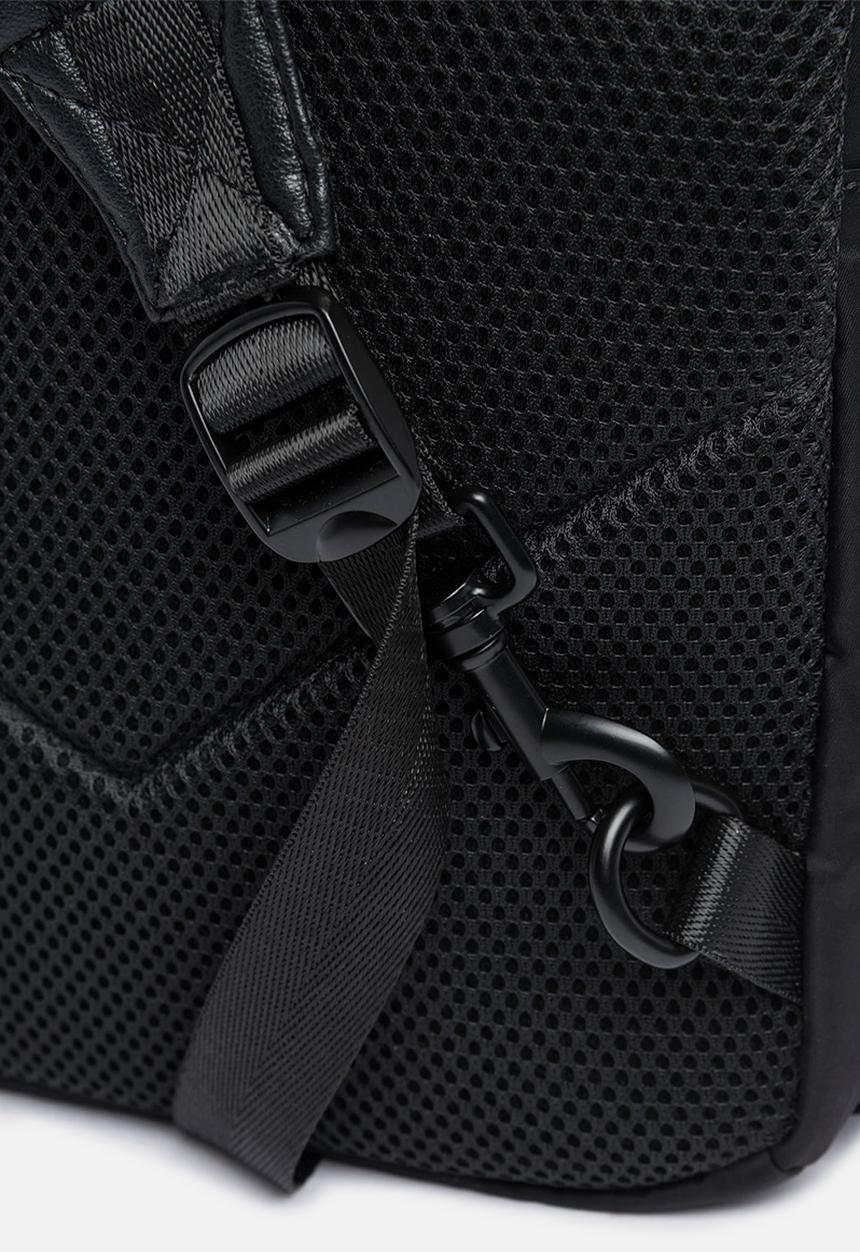 Replay - One-shouldered backpack with crinkle effect - black