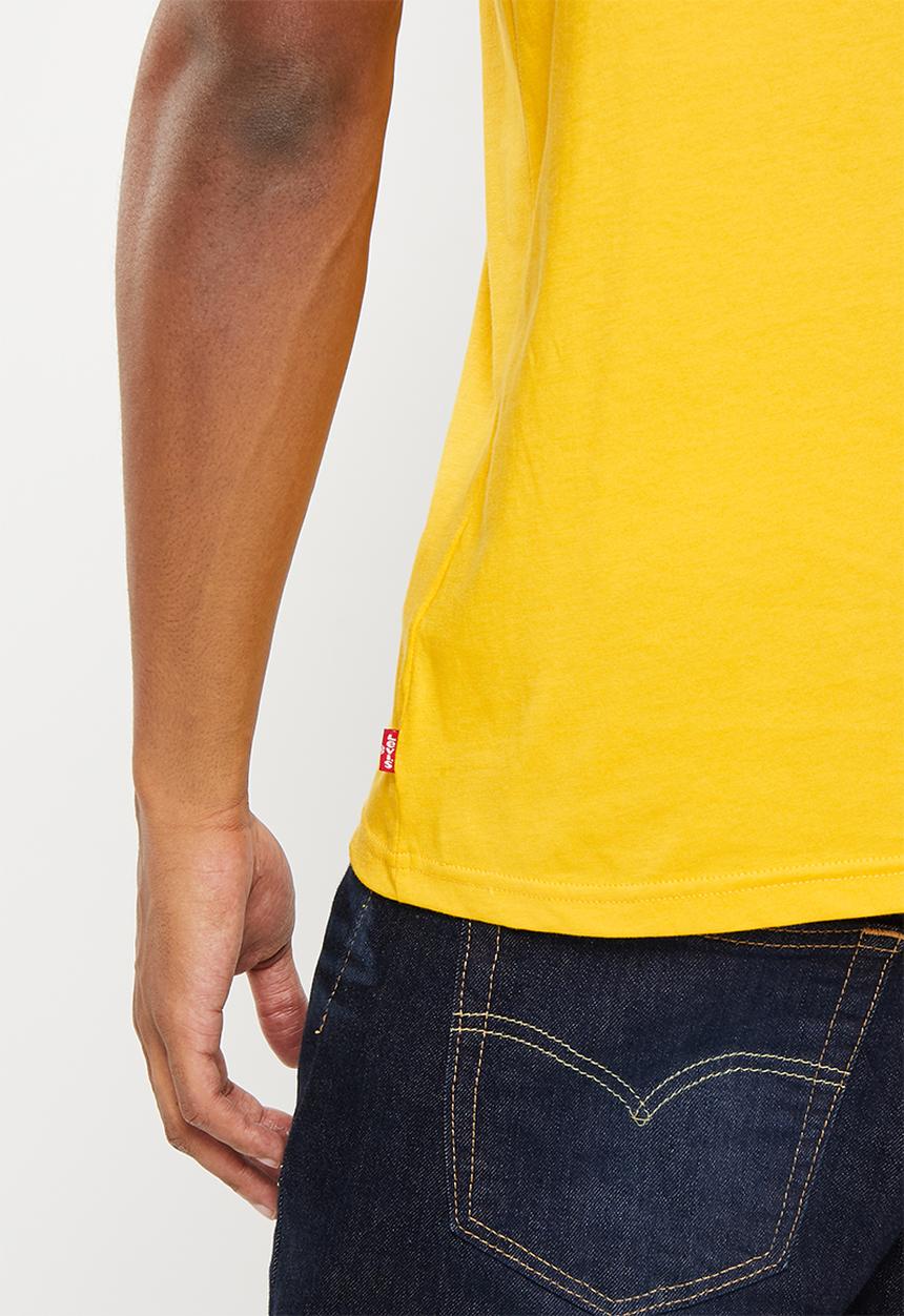 Levi’s® - tire wing grp tee - golden rod