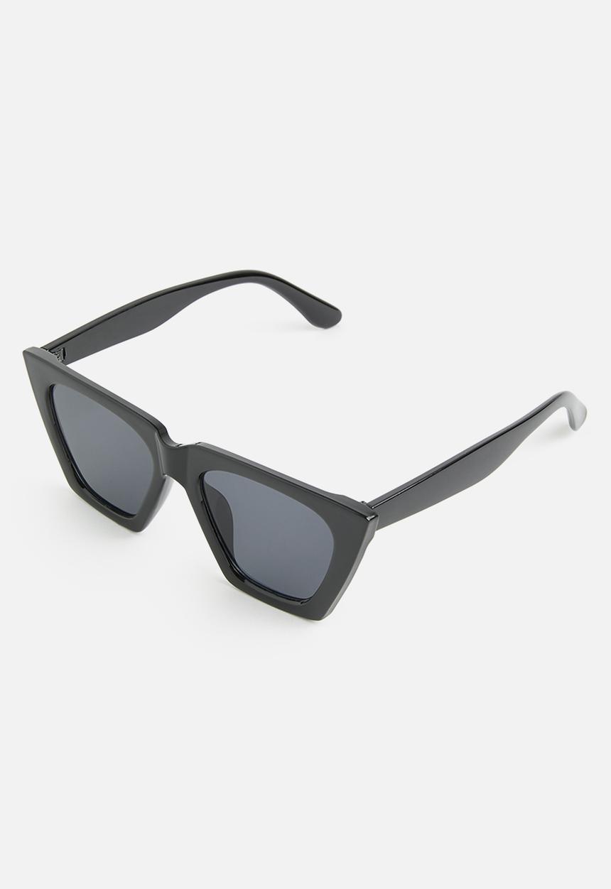 Superbalist - Nasi cateye sunglasses - black
