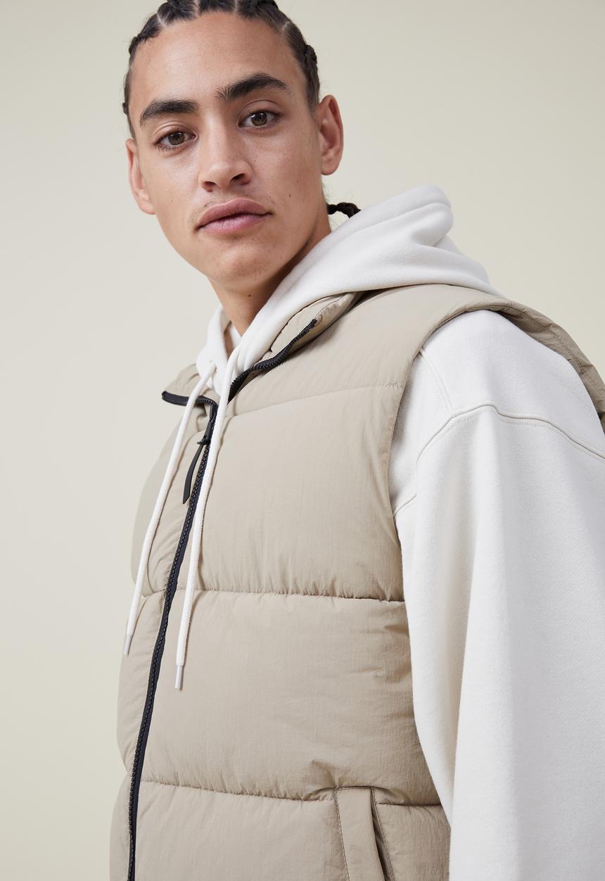 Cotton On - Recycled puffer vest - tan