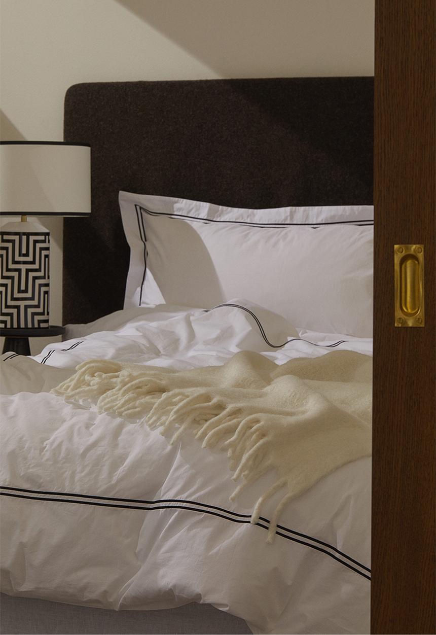 H&M - Cotton percale double/king duvet cover set - white/black