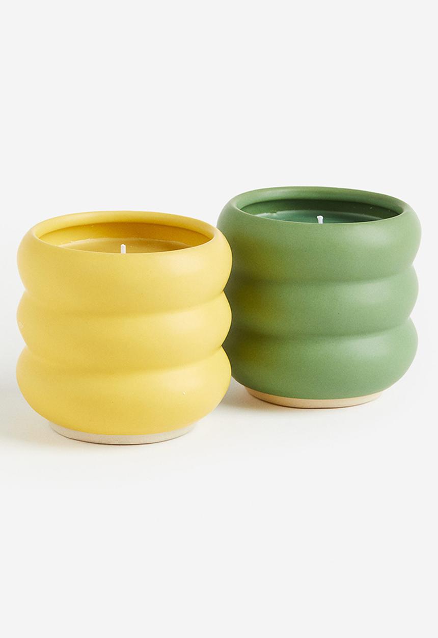 H&M - Scented candle in a stoneware holder - yellow/sichuan fig