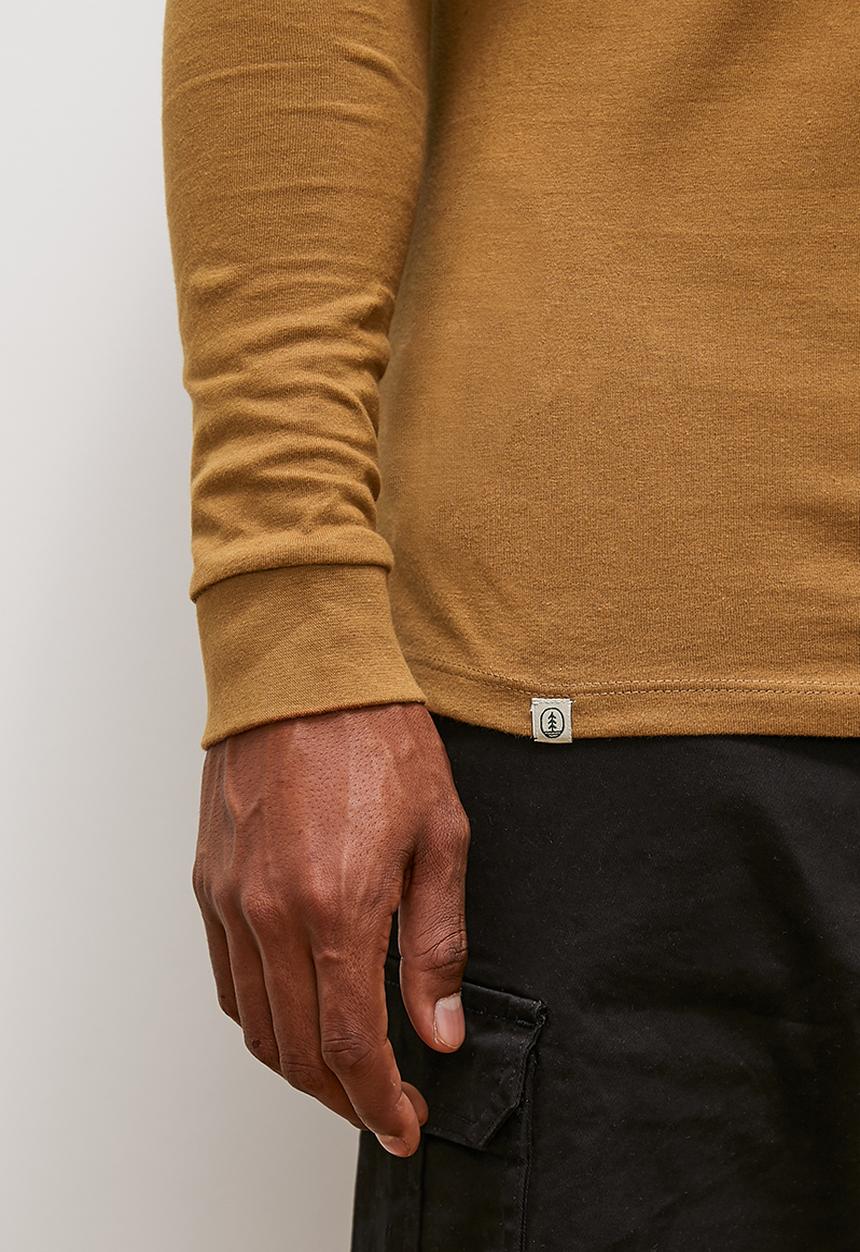 Lark & Crosse - Greg long sleeve grandpa tee - brown