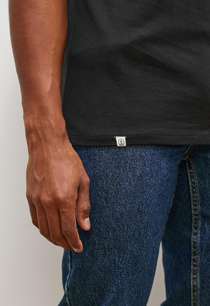 Lark & Crosse - Texas grandpa pocket tee - black