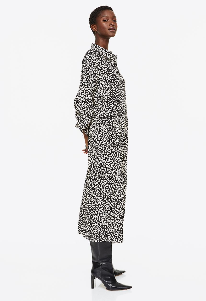 H&M - Tiered shirt dress - black/spotted
