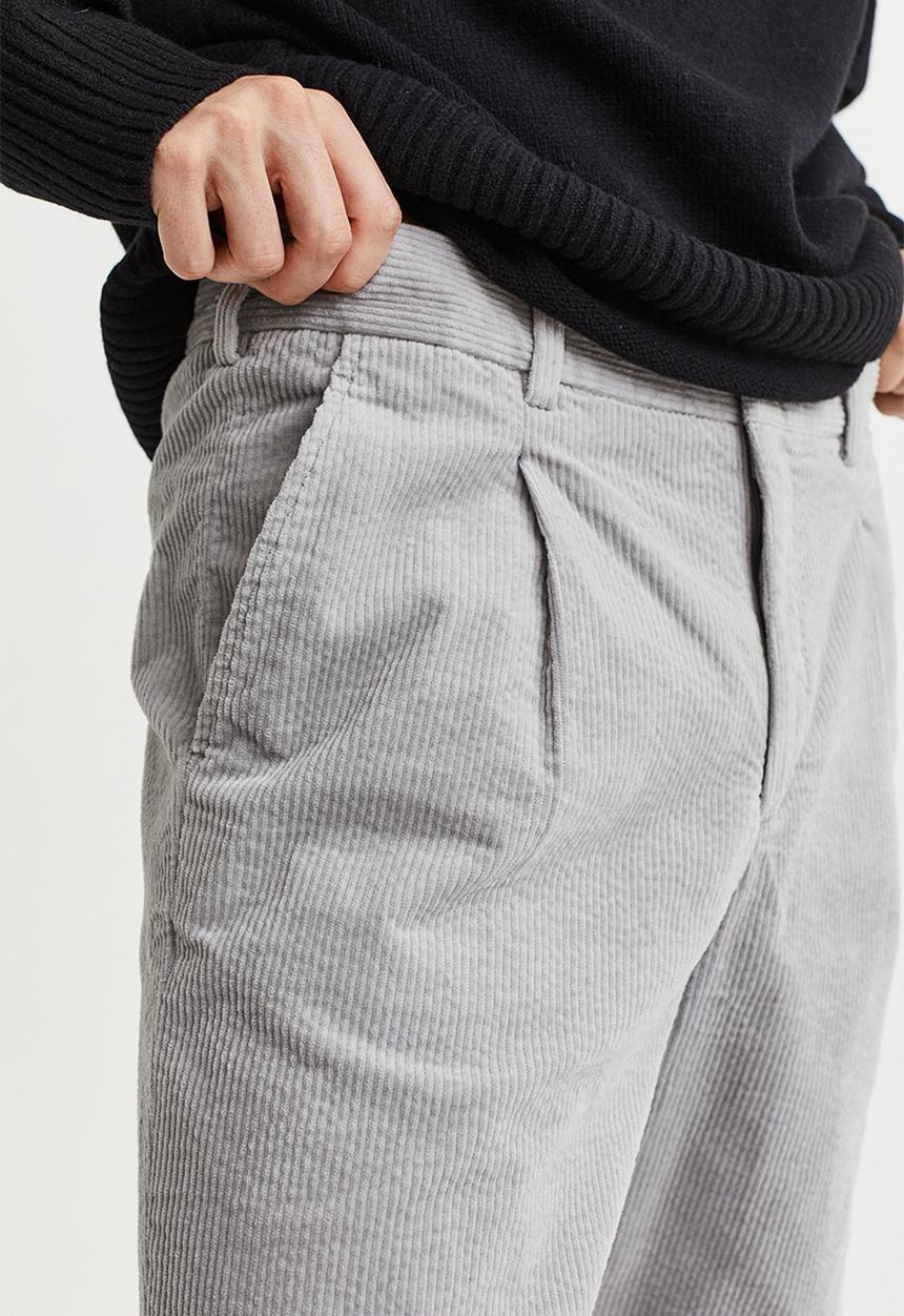 H&M - Regular fit corduroy trousers - light grey
