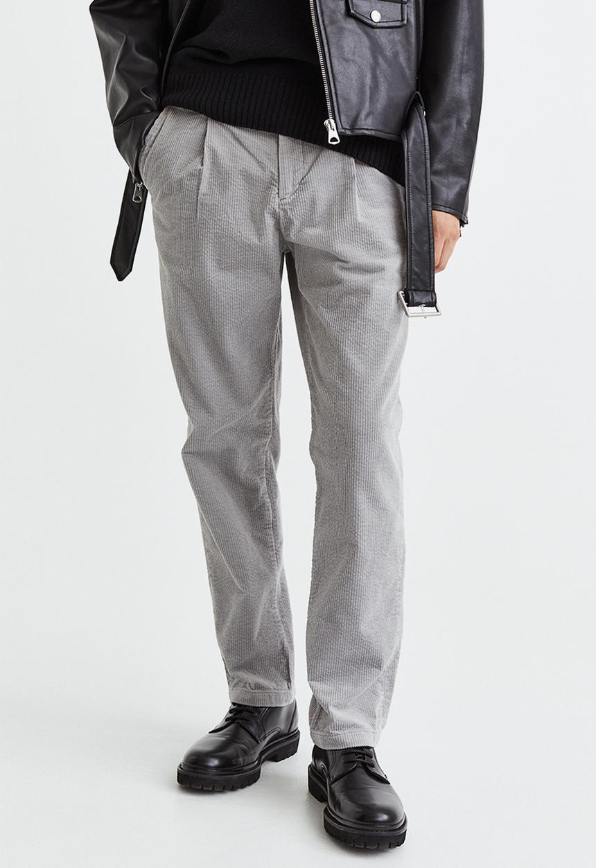 H&M - Regular fit corduroy trousers - light grey