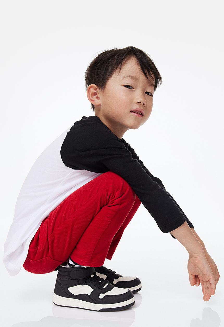 H&M - Slim fit corduroy trousers - red