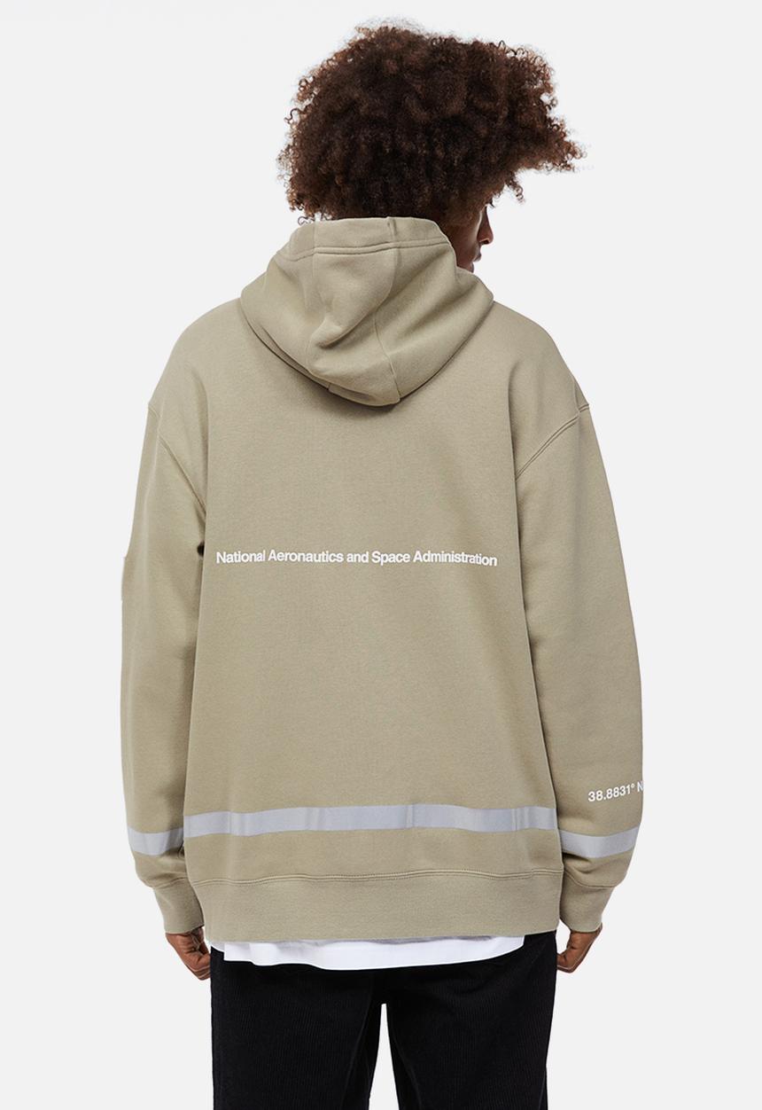 H&M - Relaxed fit hoodie - khaki green/nasa