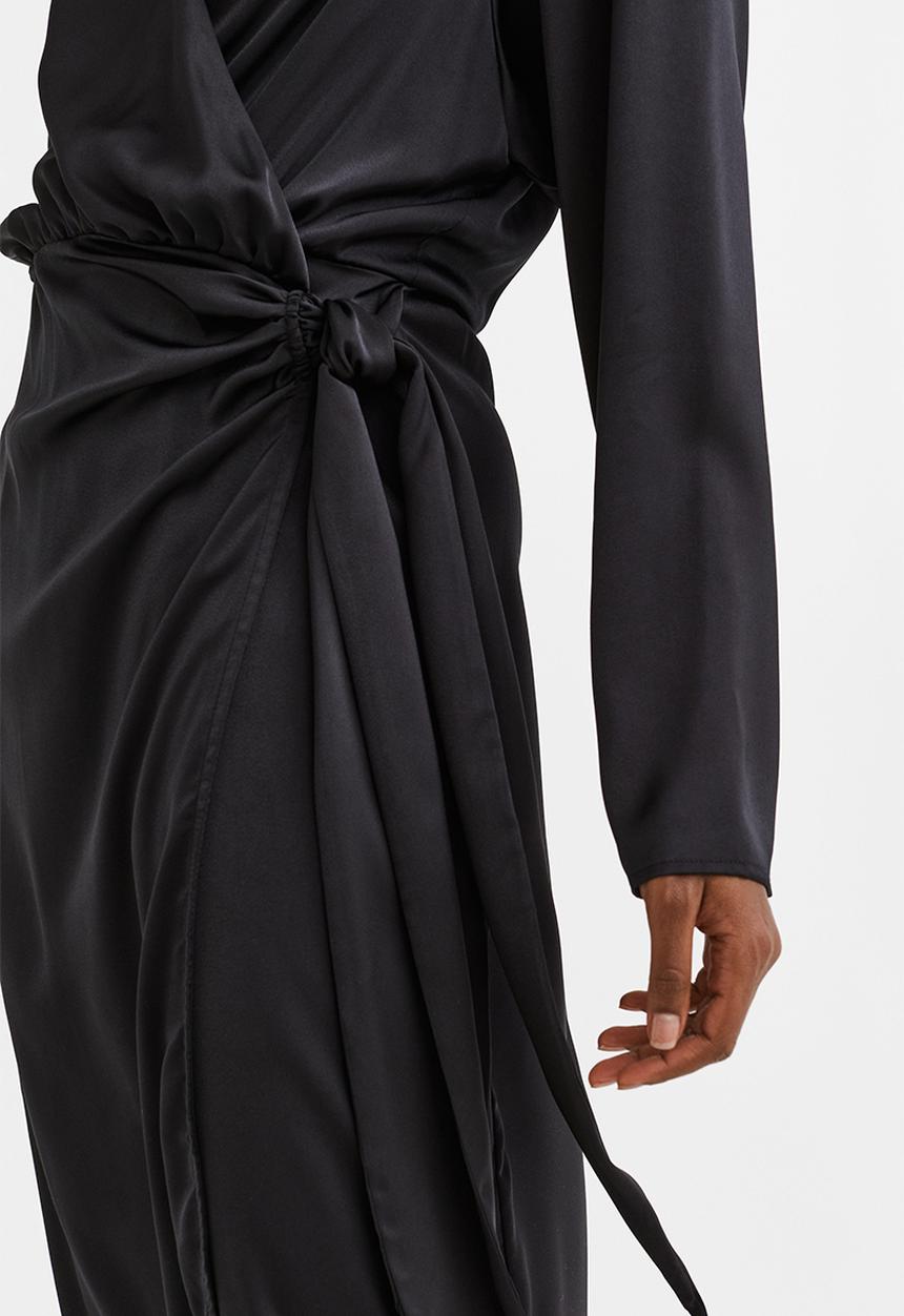 H&M - Satin wrap dress - black
