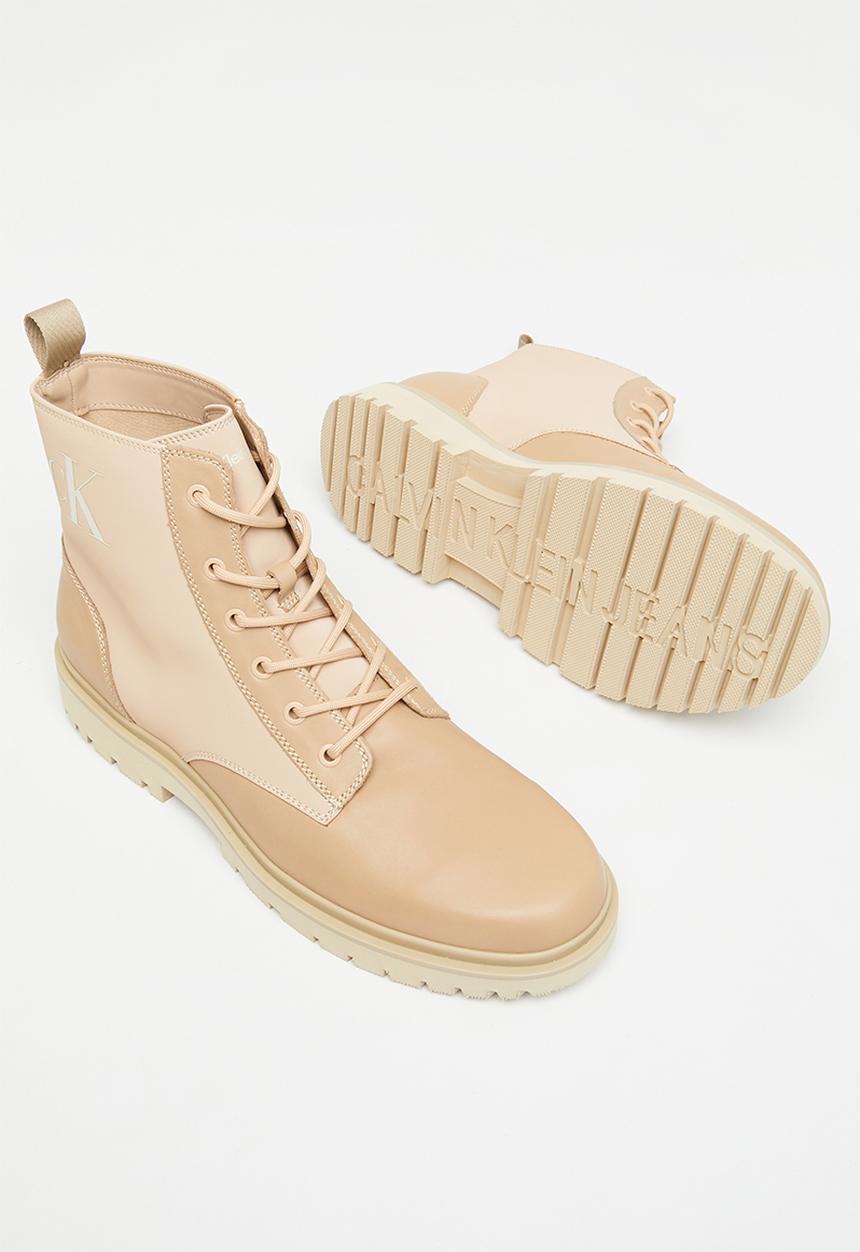 Calvin Klein - Lug lace up leather boot - candied ginger