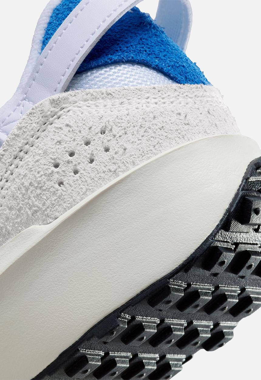 Nike - Waffle Debut