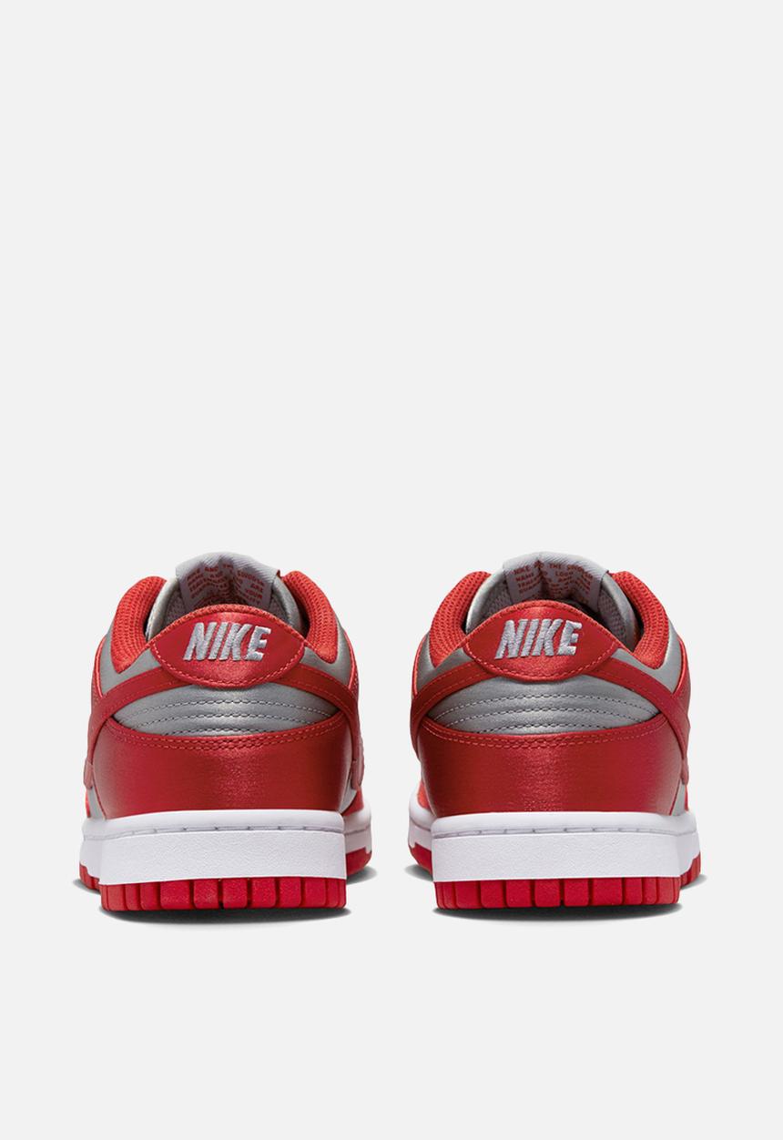 Nike - Dunk Low