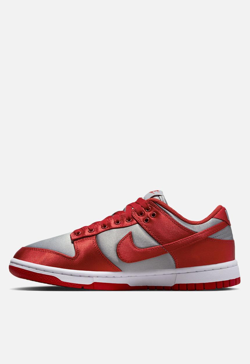 Nike - Dunk Low