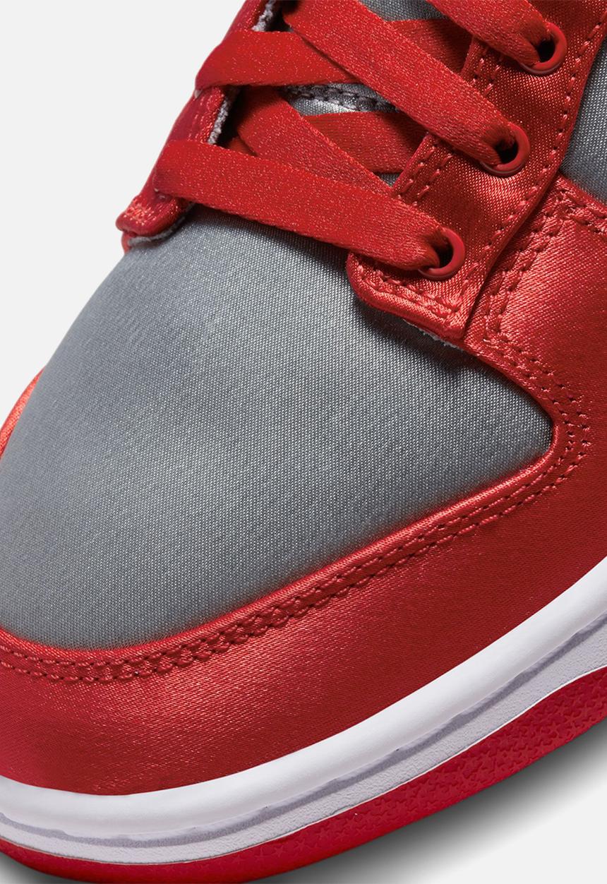 Nike - Dunk Low