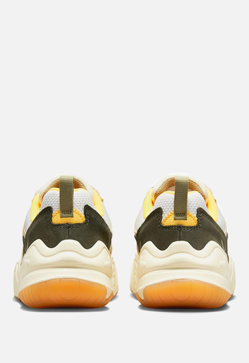 Nike - Tech Hera