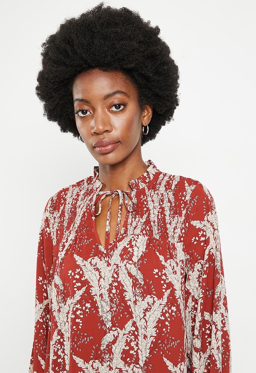 Stella Morgan - Printed long sleeve dress - red