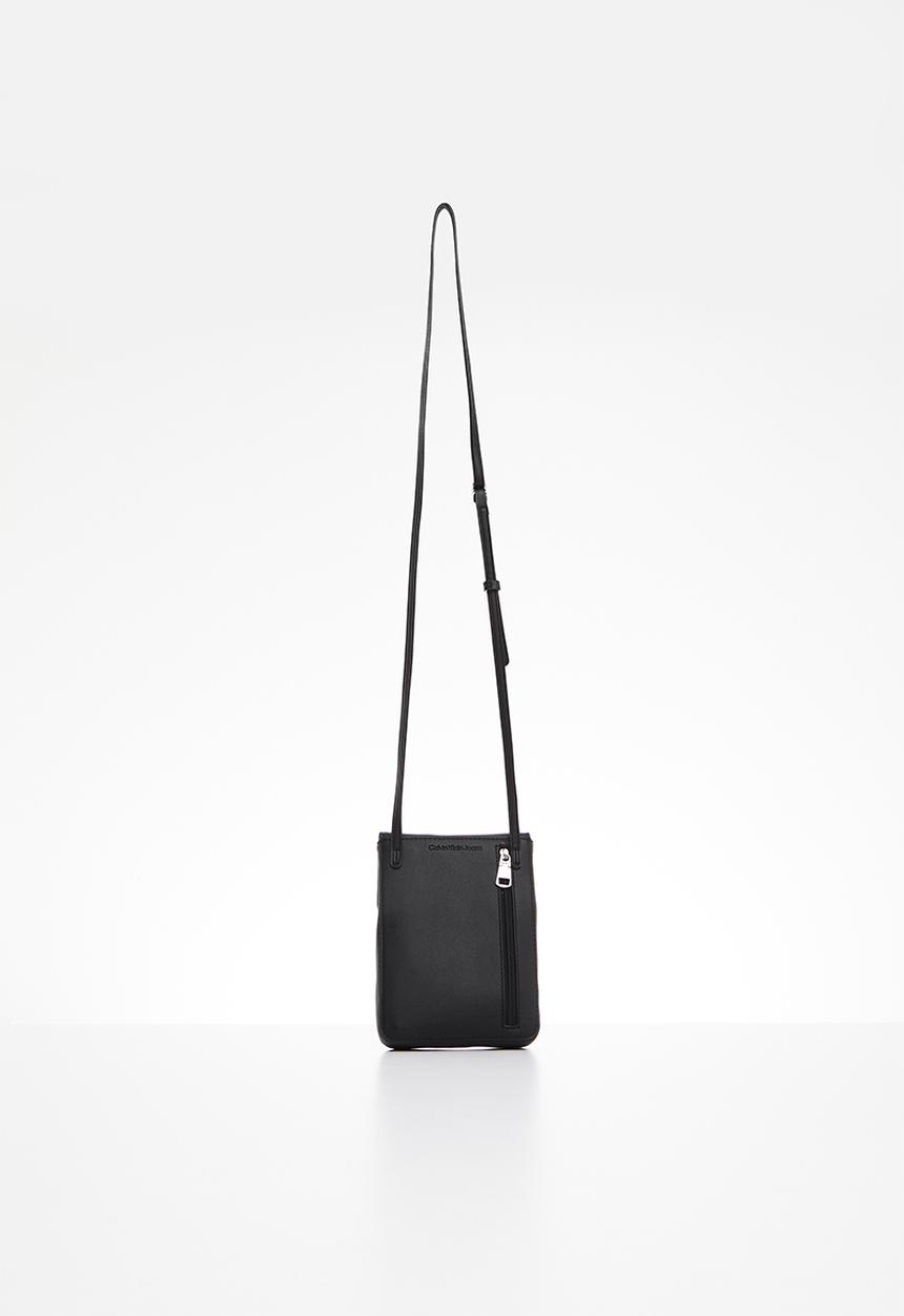 Calvin Klein - Sculpted ns phone cb mono - black
